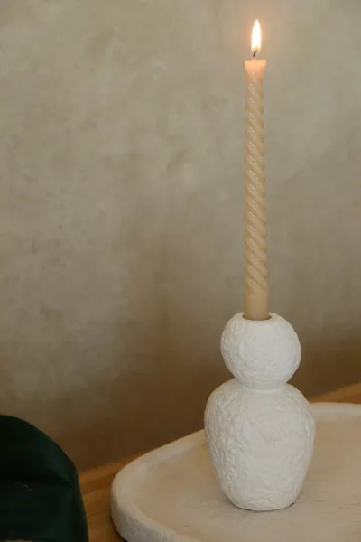 Bougeoir texturé minimaliste à deux sphères