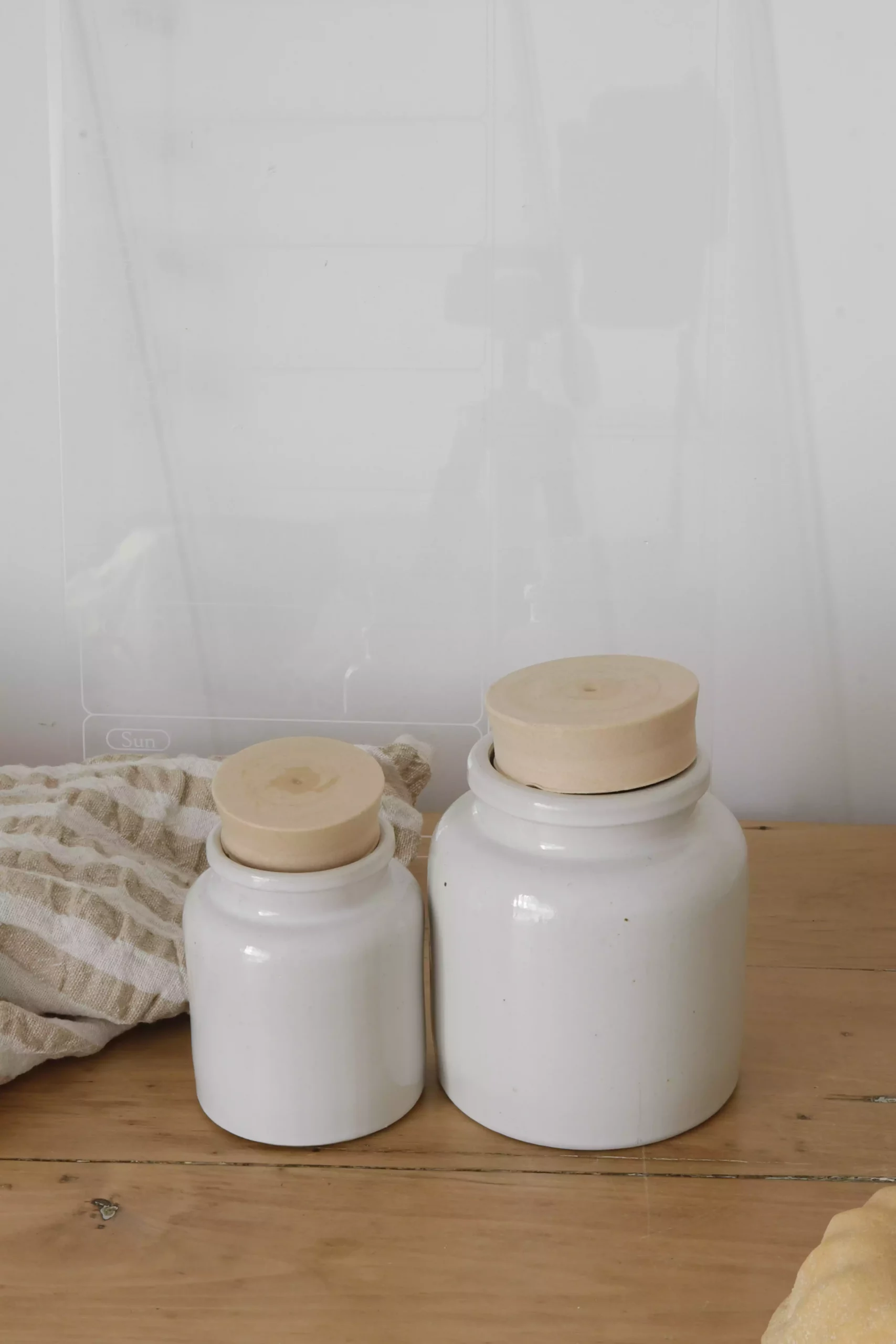 2 Petits pots blancs à Moutarde – Image 2